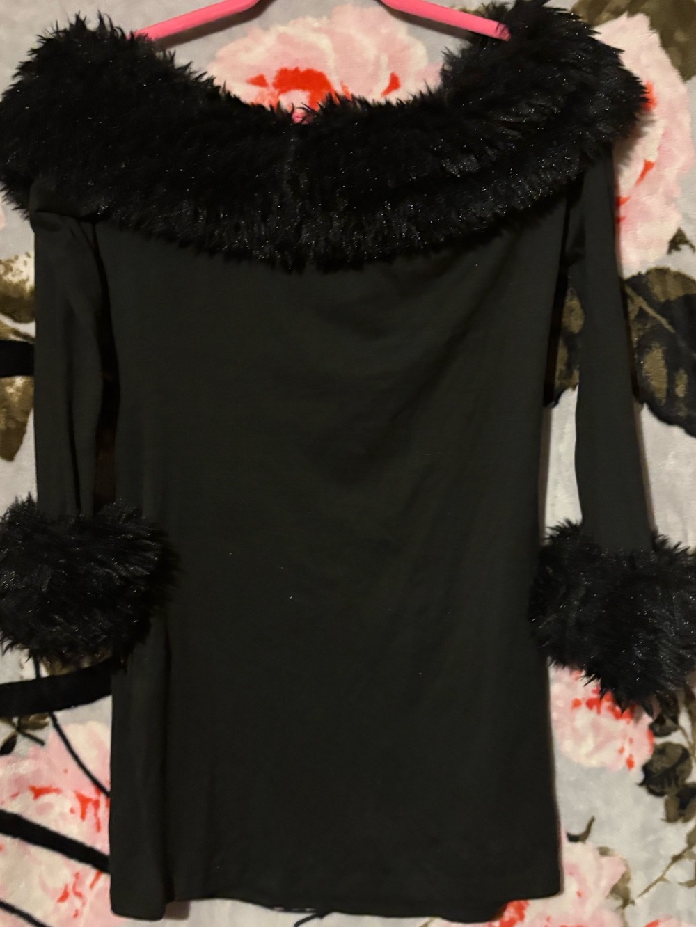 SHEIN Black Off-Shoulder Sweater with Faux Fur Trim - Picture 3 of 3